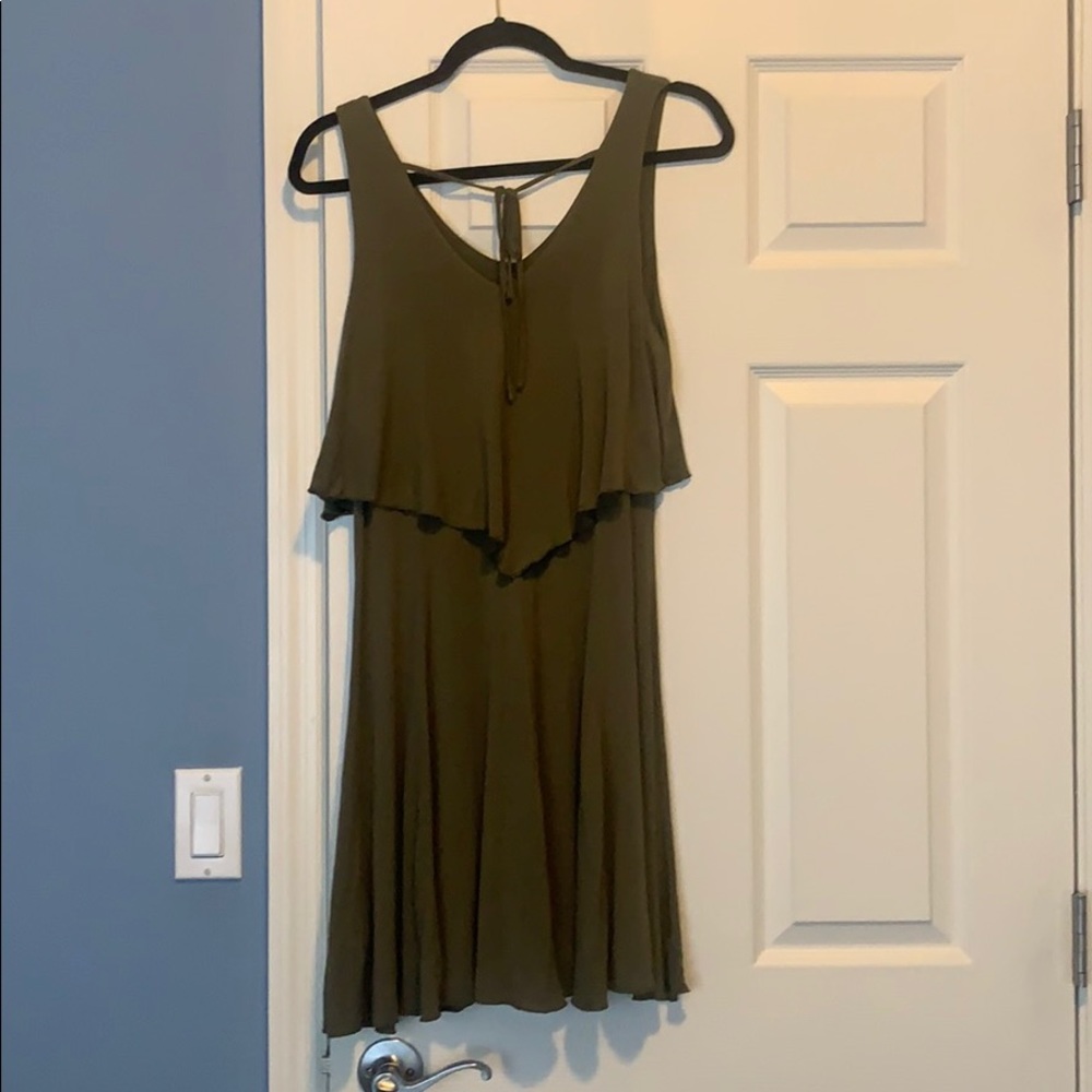 Dress - Picture 2 of 3